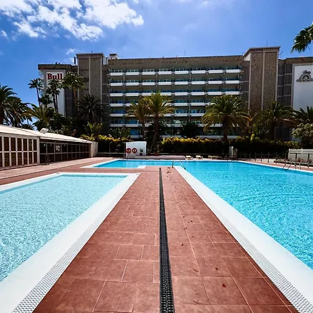 Tropical Views - Paya Del Ingles